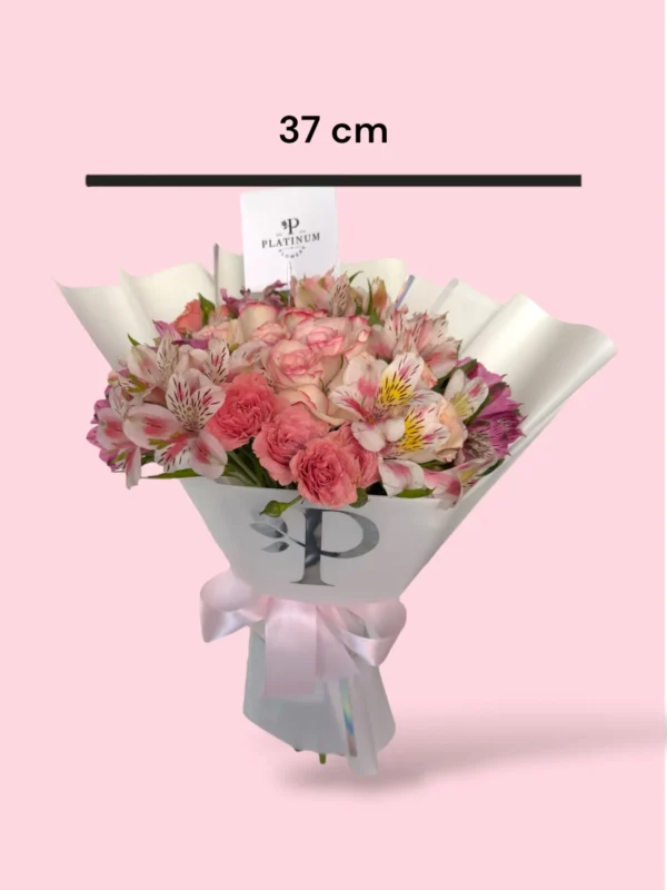 12 Rosas dovela con astromelia y mini rosa - Image 3